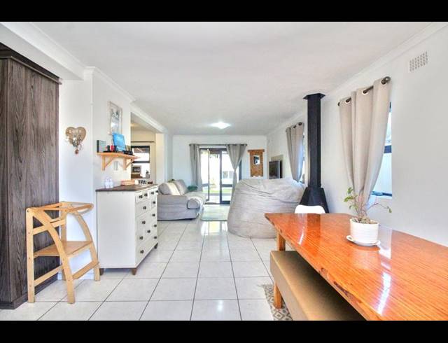 3 BEDROOM PROPERTY TO RENT IN KELDERHOF COUNTRY VILLAGE